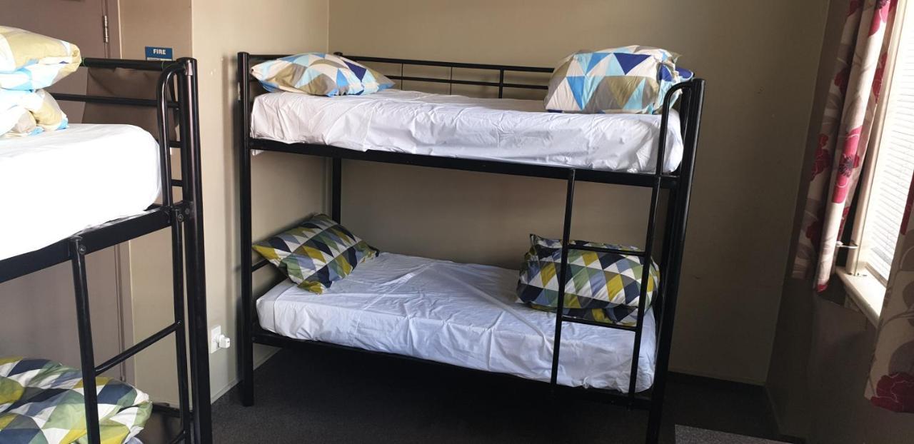 Hostel Uptown Backpackers *